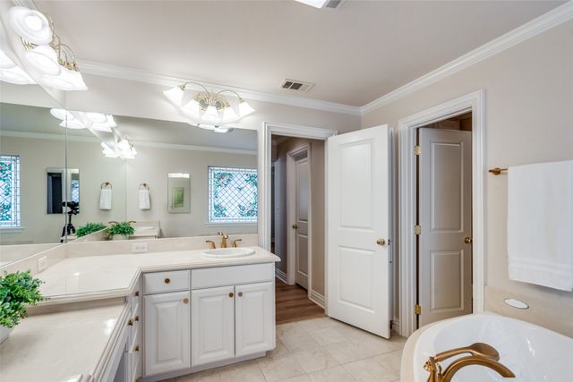 6604 Villa Road, Dallas, TX 75252