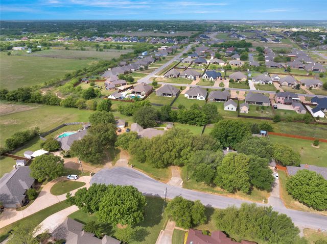 1020 Crystal Lane, Crowley, TX 76036