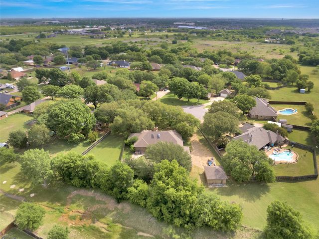 1020 Crystal Lane, Crowley, TX 76036
