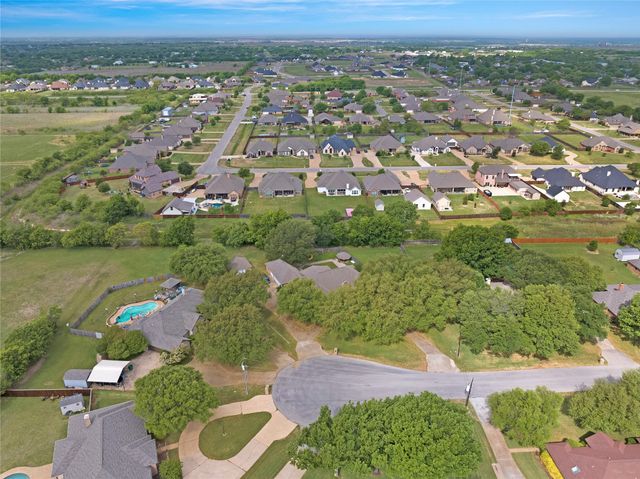 1020 Crystal Lane, Crowley, TX 76036