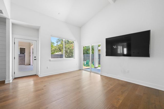 1409 Casey ST B, Austin, TX 78745