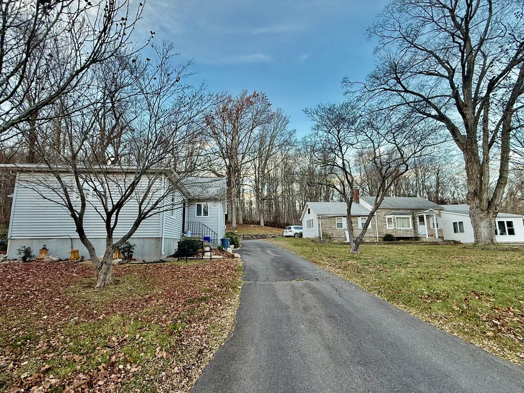 226 West High Street, East Hampton, CT 06424