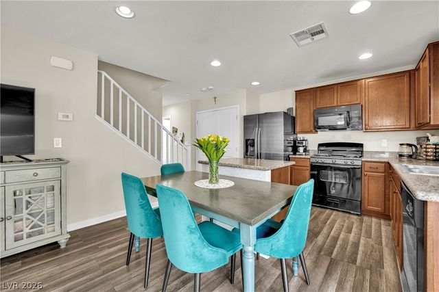 3636 Via Del Robles Avenue, Las Vegas, NV 89115