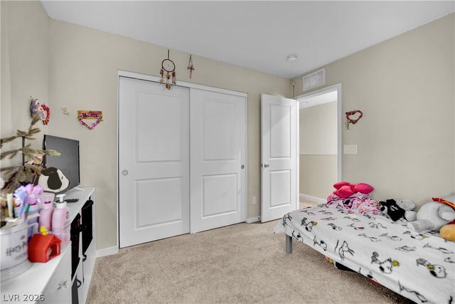 3636 Via Del Robles Avenue, Las Vegas, NV 89115