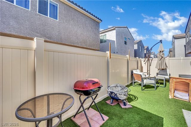3636 Via Del Robles Avenue, Las Vegas, NV 89115