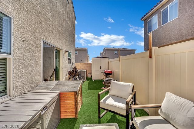 3636 Via Del Robles Avenue, Las Vegas, NV 89115