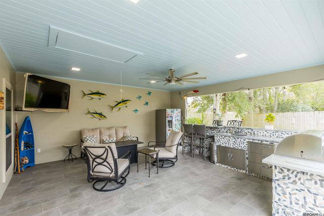 9106 Boone Dr, Baton Rouge, LA 70810