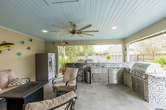 9106 Boone Dr, Baton Rouge, LA 70810