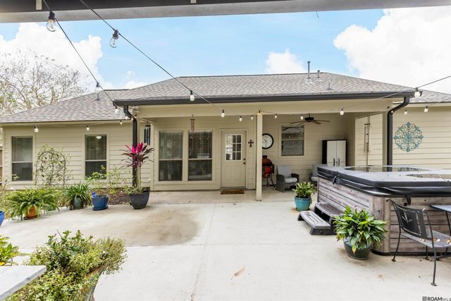 9106 Boone Dr, Baton Rouge, LA 70810