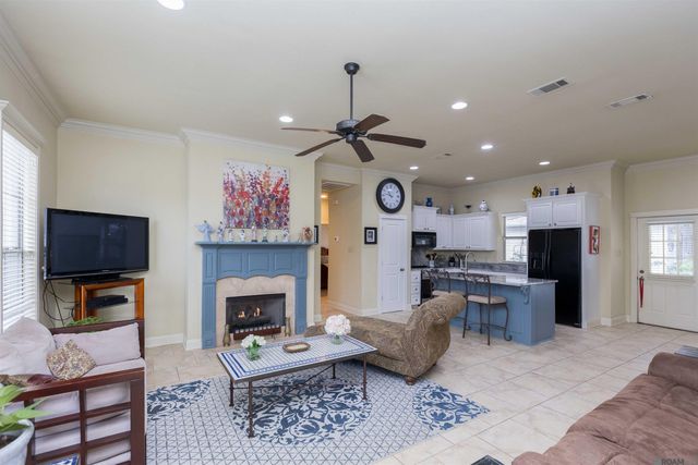 9106 Boone Dr, Baton Rouge, LA 70810