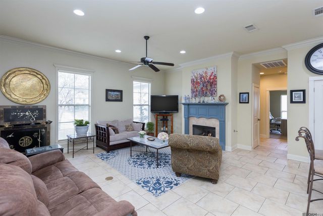 9106 Boone Dr, Baton Rouge, LA 70810