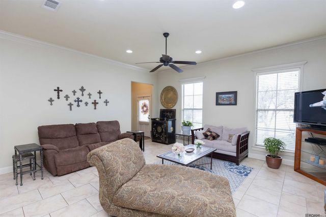 9106 Boone Dr, Baton Rouge, LA 70810