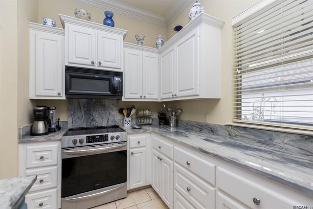 9106 Boone Dr, Baton Rouge, LA 70810