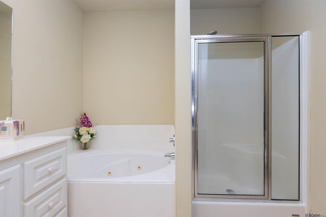 9106 Boone Dr, Baton Rouge, LA 70810