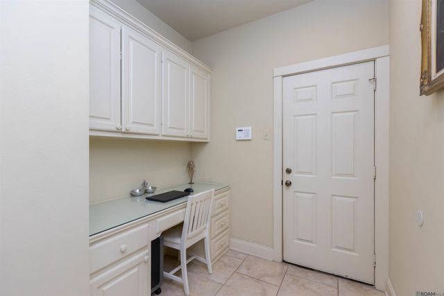 9106 Boone Dr, Baton Rouge, LA 70810