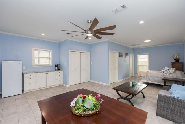 9106 Boone Dr, Baton Rouge, LA 70810