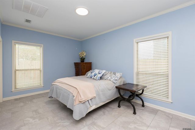 9106 Boone Dr, Baton Rouge, LA 70810