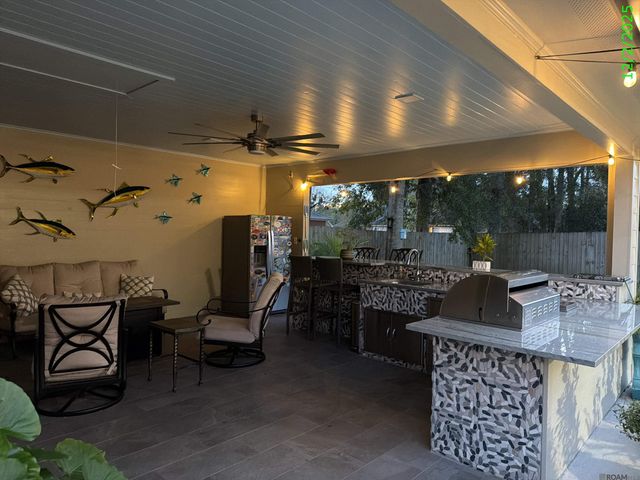 9106 Boone Dr, Baton Rouge, LA 70810