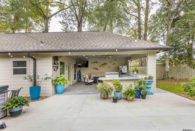 9106 Boone Dr, Baton Rouge, LA 70810