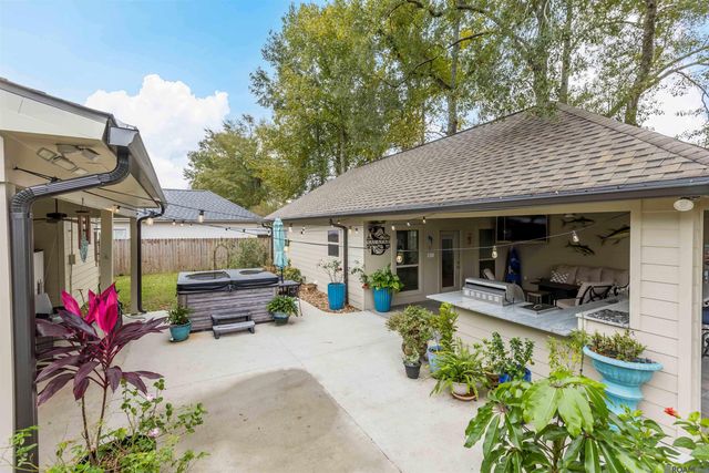 9106 Boone Dr, Baton Rouge, LA 70810