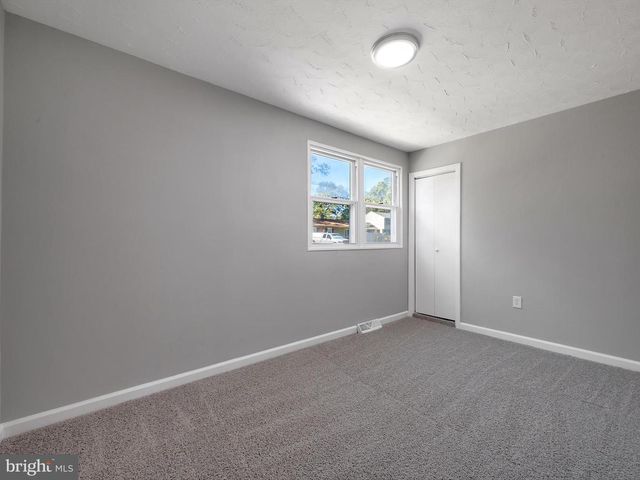 325 BEACH AVE, Pasadena, MD 21122