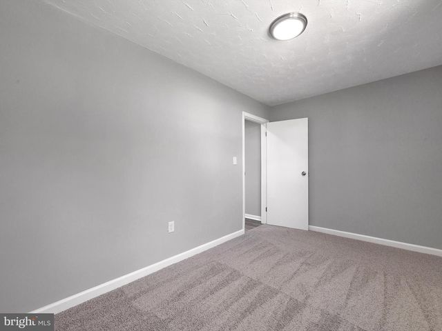 325 BEACH AVE, Pasadena, MD 21122