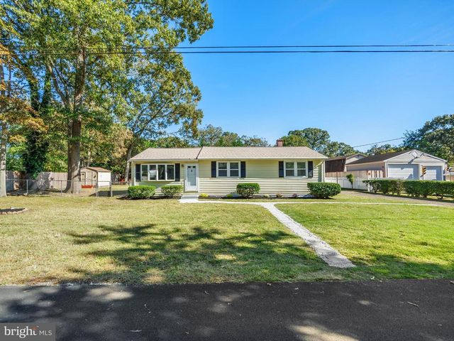 325 BEACH AVE, Pasadena, MD 21122