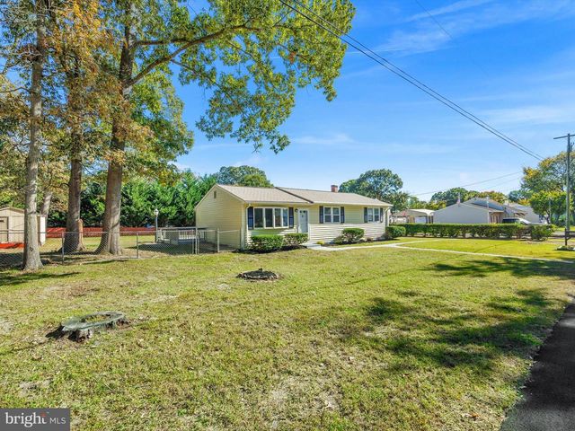 325 BEACH AVE, Pasadena, MD 21122