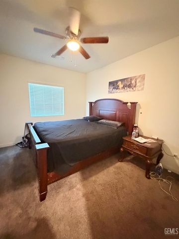 7502 Emerald Green Avenue, Bakersfield, CA 93313