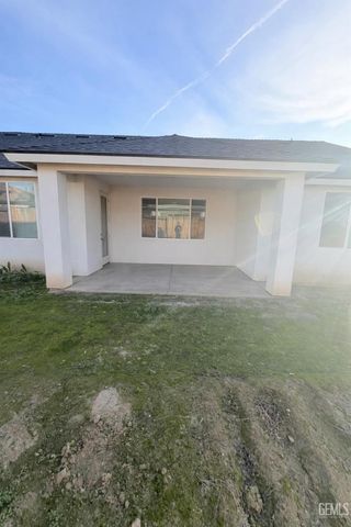 7502 Emerald Green Avenue, Bakersfield, CA 93313