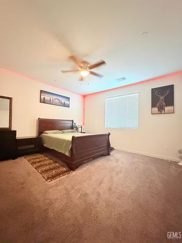 7502 Emerald Green Avenue, Bakersfield, CA 93313