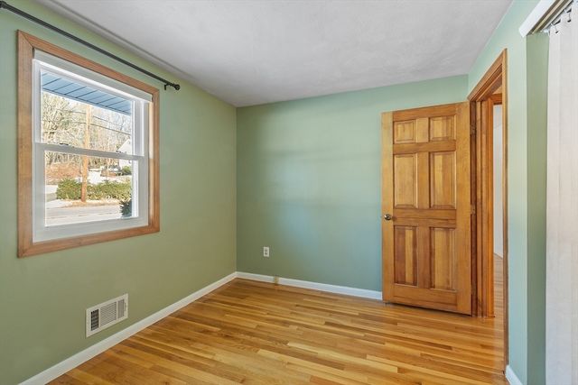 187 Mill Rd, Chelmsford, MA 01824