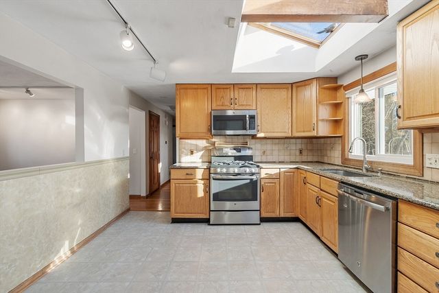 187 Mill Rd, Chelmsford, MA 01824