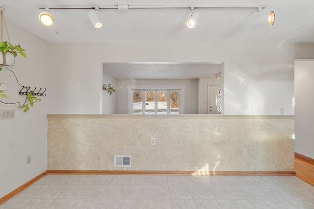 187 Mill Rd, Chelmsford, MA 01824