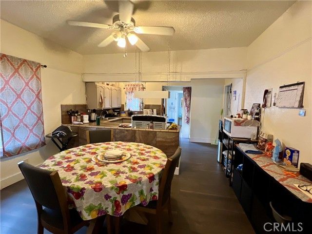 5852 S Olive Street, Los Angeles, CA 90003