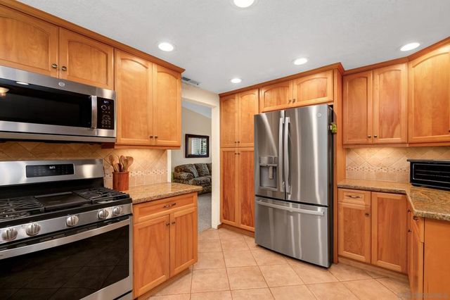 1734 Treseder Cir, El Cajon, CA 92019