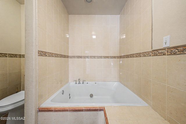 899 Calle Calabasas, Rio Rico, AZ 85648