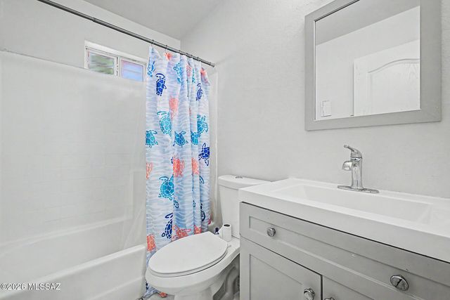 899 Calle Calabasas, Rio Rico, AZ 85648