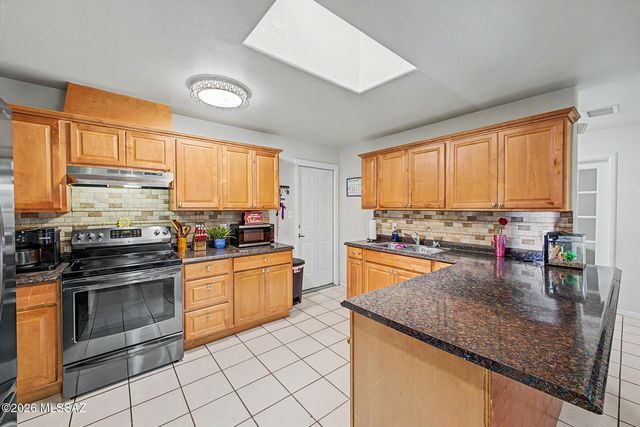 899 Calle Calabasas, Rio Rico, AZ 85648
