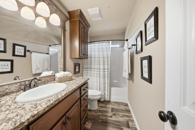 7701 E 82nd Street North, Owasso, OK 74055