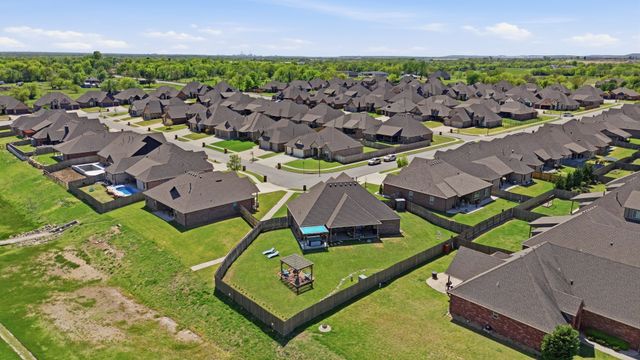 7701 E 82nd Street North, Owasso, OK 74055