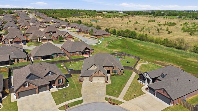 7701 E 82nd Street North, Owasso, OK 74055