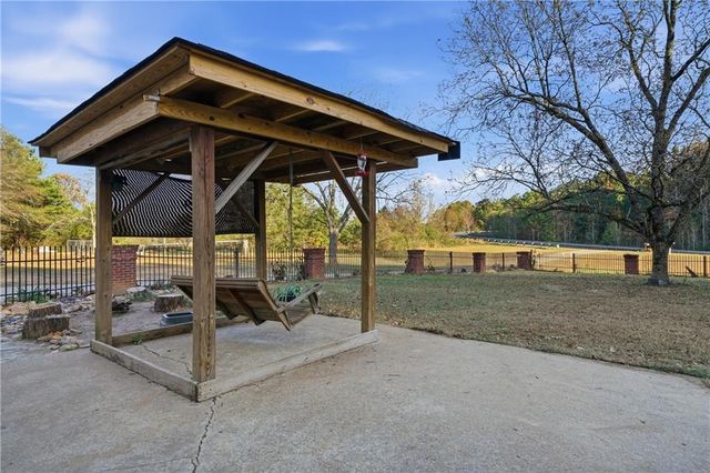 1556 Cashtown Rd, Bremen, GA 30110