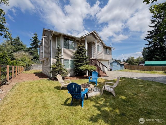 1709 Silver Lake Road, Everett, WA 98208