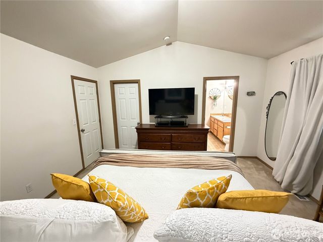 1709 Silver Lake Road, Everett, WA 98208