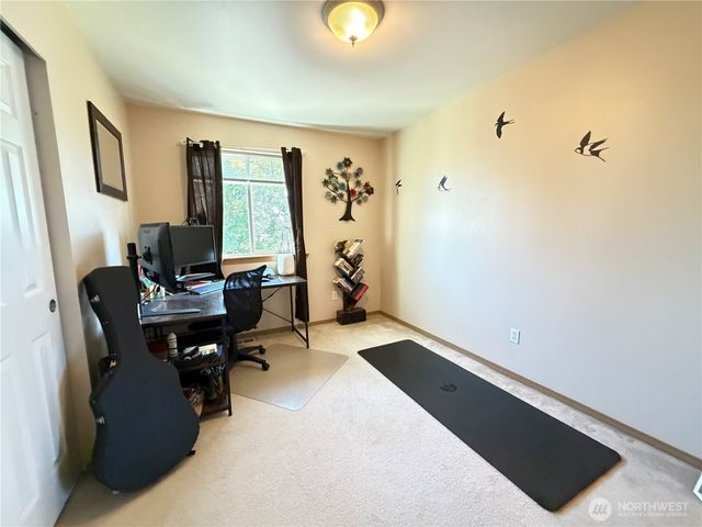 1709 Silver Lake Road, Everett, WA 98208