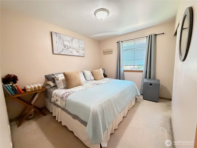 1709 Silver Lake Road, Everett, WA 98208
