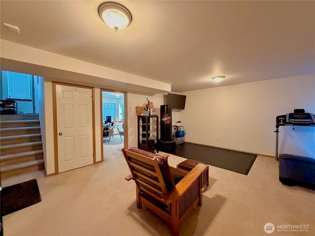 1709 Silver Lake Road, Everett, WA 98208