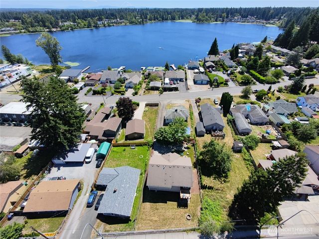 1709 Silver Lake Road, Everett, WA 98208