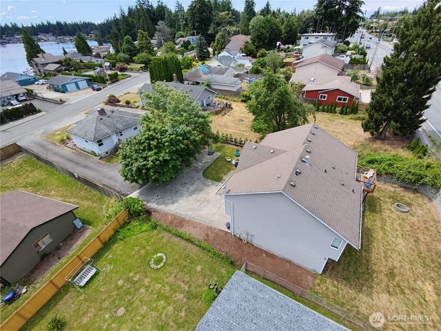 1709 Silver Lake Road, Everett, WA 98208